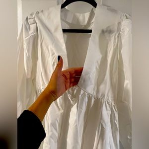 Cute, deep V dress L/XL